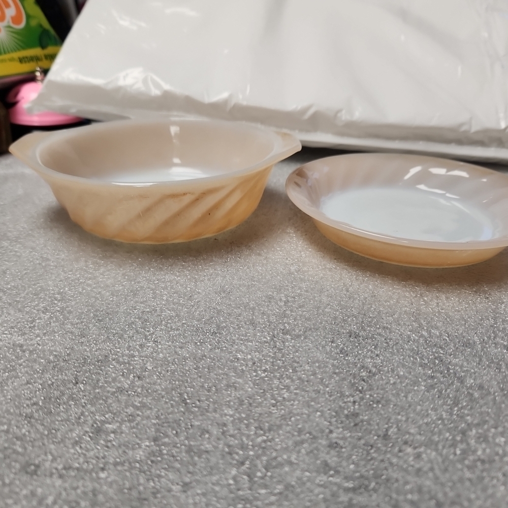 Anchor Hocking Cream Swirl Fir Dinnerware Set